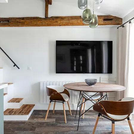 Charming Newly Renovated In The Heart Of St Germain Des Pres