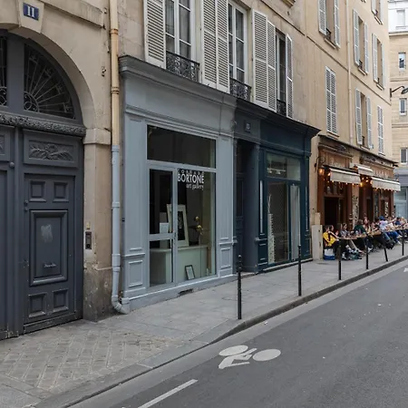 Charming Newly Renovated In The Heart Of St Germain Des Pres *